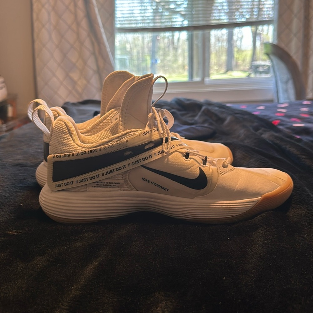 Nike react hyperset shoes size 8